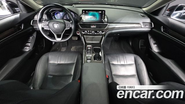 Honda Accord — interior