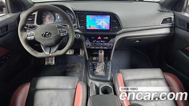 Hyundai Avante — interior