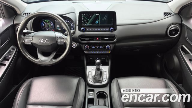 Hyundai Kona — interior