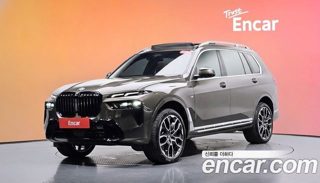 BMW X7 — exterior