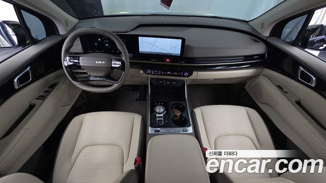 Kia Carnival — interior