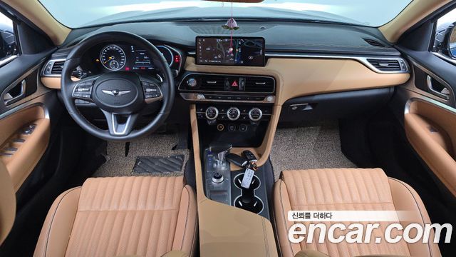 Genesis G70 — interior