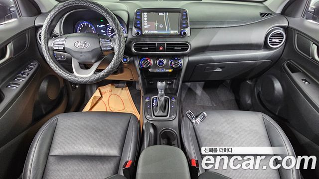 Hyundai Kona — interior