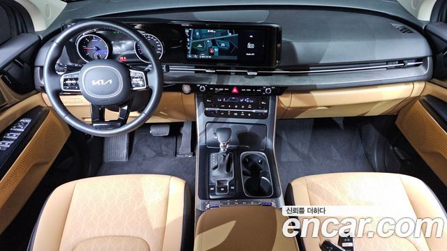 Kia Carnival — interior