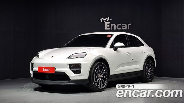 Porsche Macan — exterior