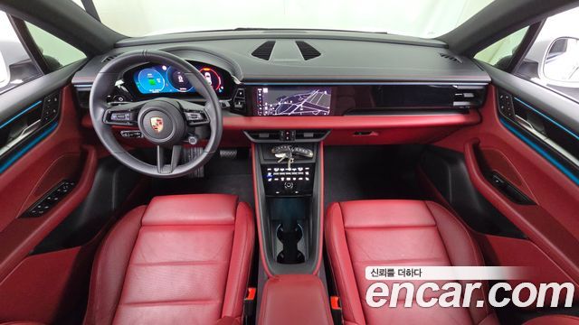 Porsche Macan — interior