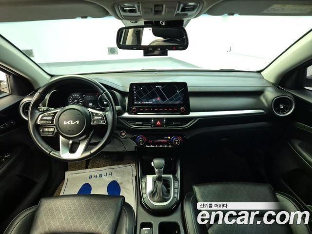 Kia K3 — interior