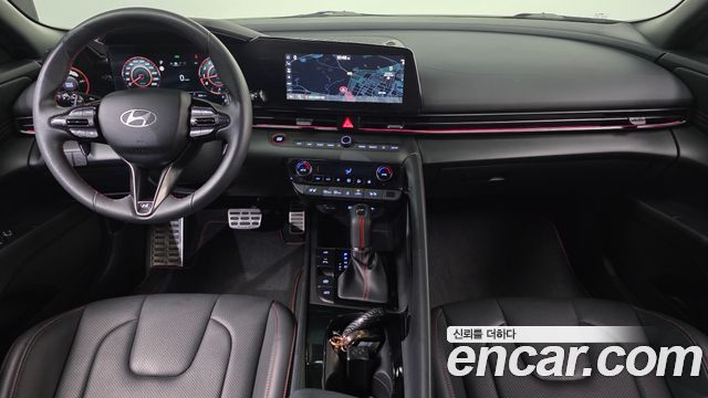 Hyundai Avante — interior