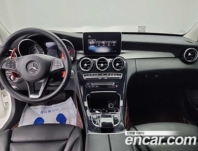Mercedes-Benz C-Class — interior