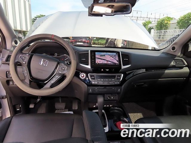 Honda Pilot — interior