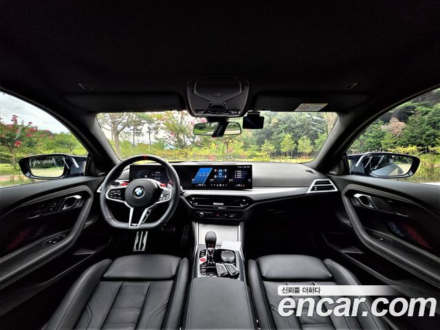 BMW M2 — interior