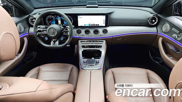 Mercedes-Benz E-Class — interior
