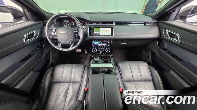 Land Rover Range Rover Velar — interior