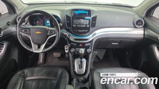 Chevrolet Korea Orlando — interior