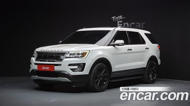 Ford Explorer — exterior