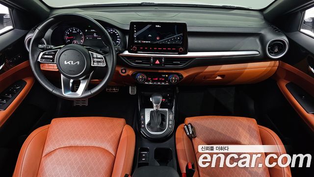 Kia K3 — interior