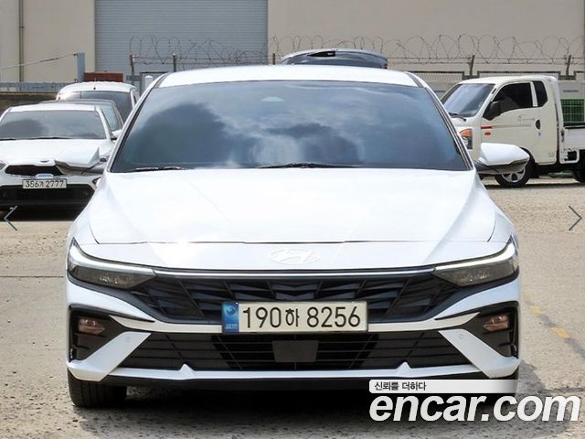 Hyundai Avante — exterior
