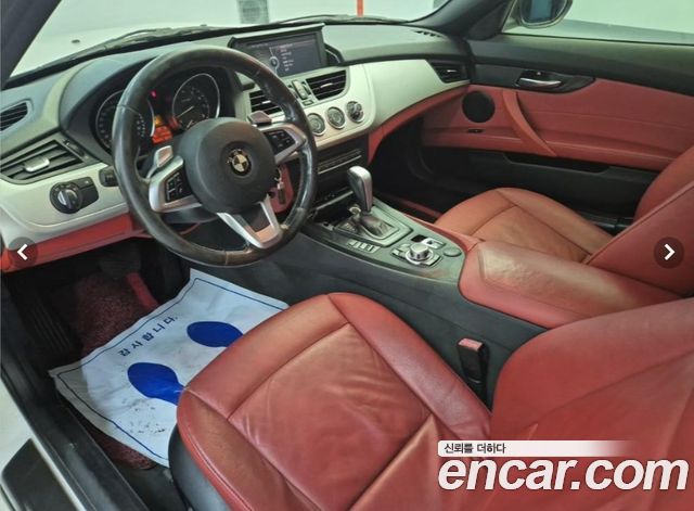 BMW Z4 — interior