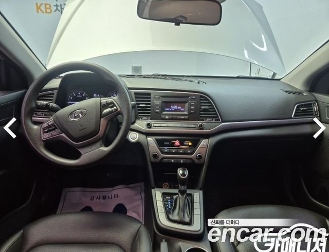 Hyundai Avante — interior