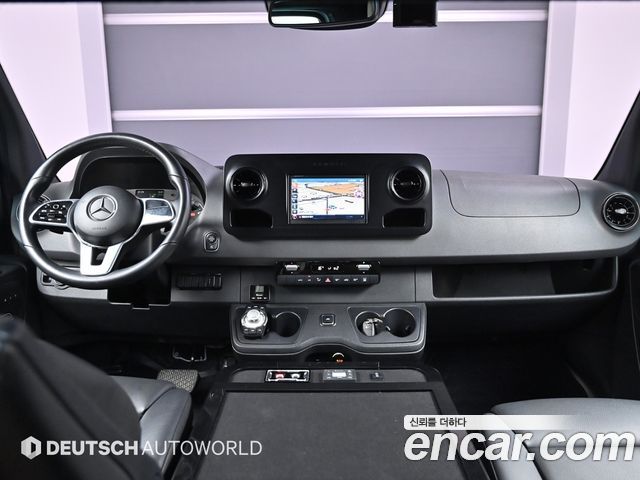 Mercedes-Benz Sprinter — interior