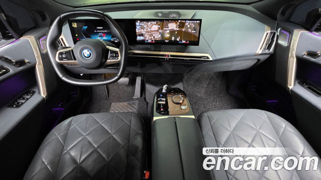 BMW iX — interior