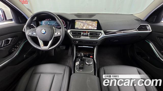 BMW 3 Series — interior