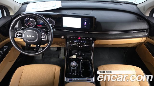 Kia Carnival — interior