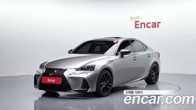 Lexus IS — exterior