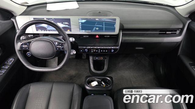 Hyundai IONIQ 5 — interior