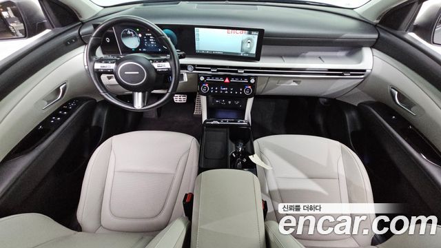 Hyundai Tucson — interior