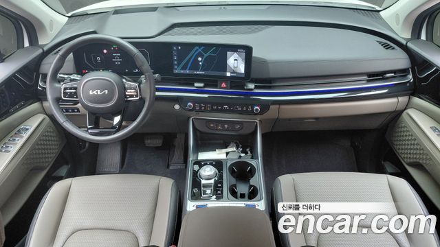 Kia Carnival — interior