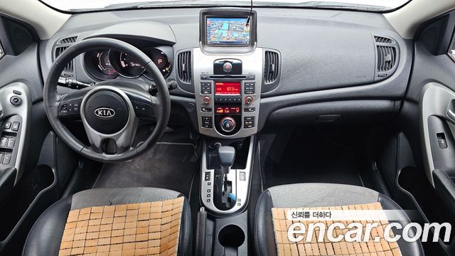 Kia Forte — interior