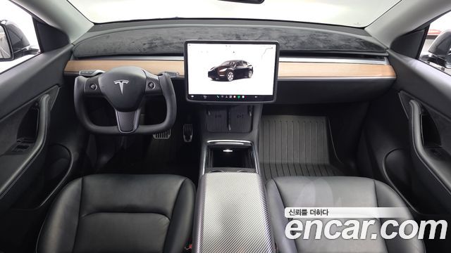 Tesla Model Y — interior