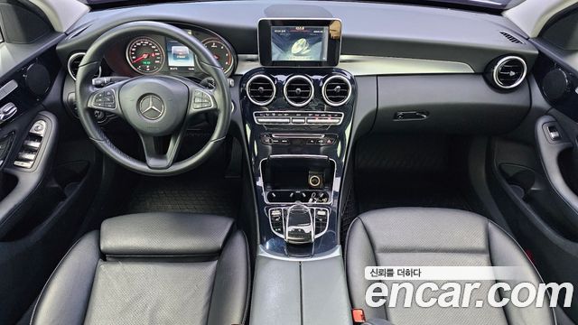 Mercedes-Benz C-Class — interior