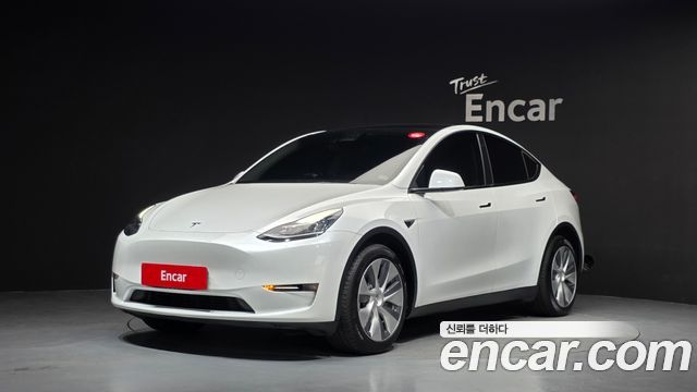 Tesla Model Y — exterior