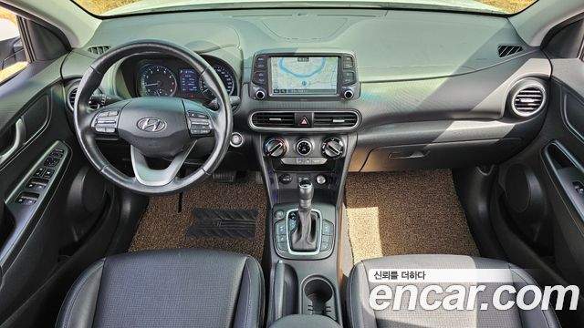 Hyundai Kona — interior
