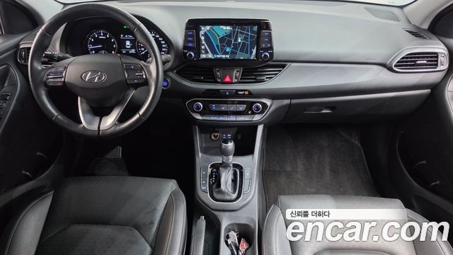 Hyundai i30 — interior