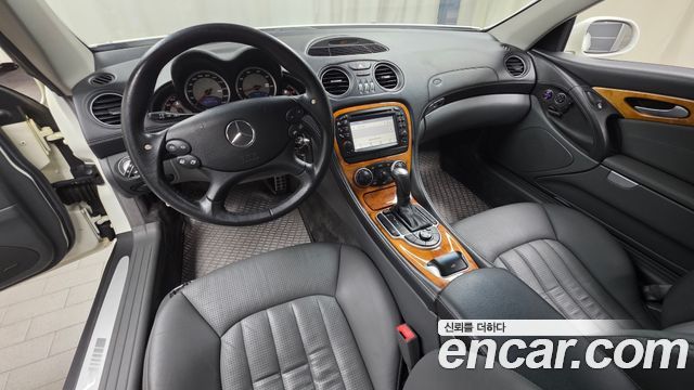 Mercedes-Benz SL-Class — interior