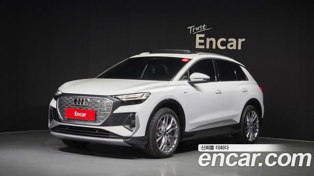 Audi Q4 e-tron — exterior
