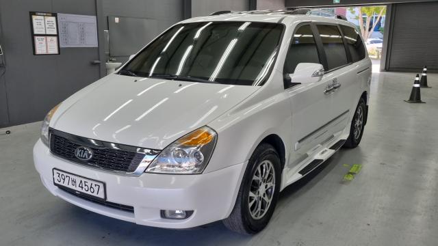 Kia Carnival — exterior
