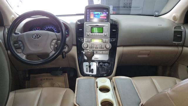 Kia Carnival — interior