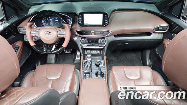 Hyundai Santa Fe — interior