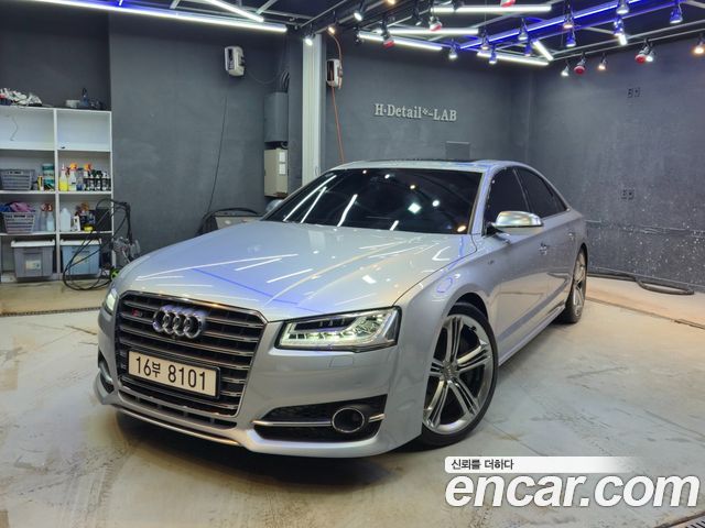 Audi S8 — exterior