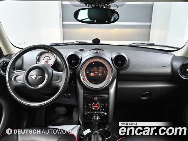 MINI Countryman — interior
