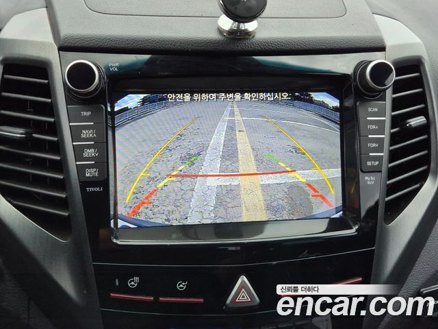 KG Mobility Tivoli — interior