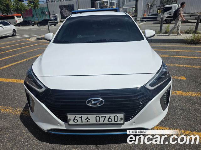 Hyundai Ioniq — exterior