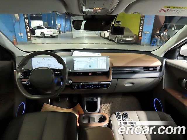 Hyundai IONIQ 5 — interior