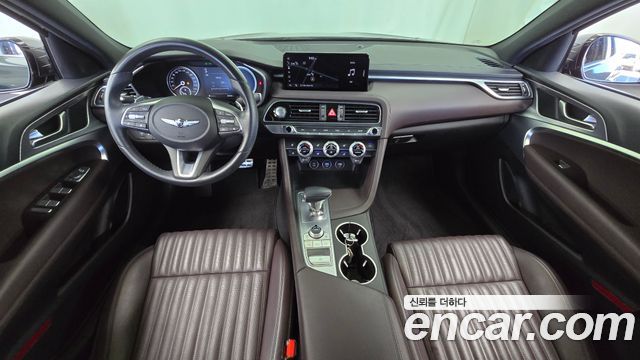 Genesis G70 — interior