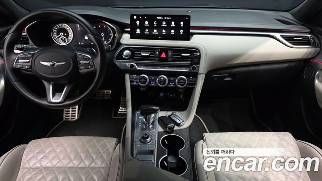 Genesis G70 — interior