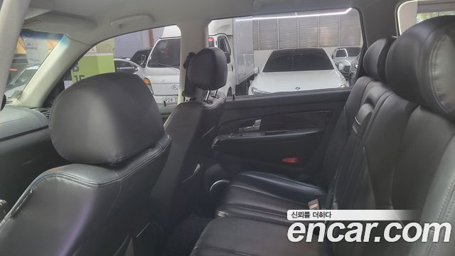 KG Mobility Rexton — interior